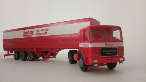 Mcht-8325.jpg