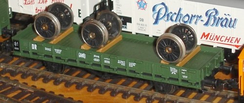 DSC03536 vagon platforma cu osii de locomotiva