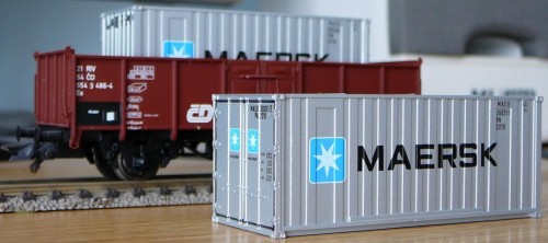 P1030782_container.jpg