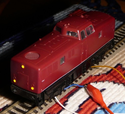 P1070493_V80_lumini_galbene.jpg